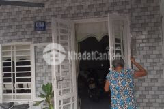 Kẹt tiền bán 2 căn nhà góc 2mt hẻm 93 đường 14, p. phước bình, quận 9, dt 80m2, 4.5 tỷ.