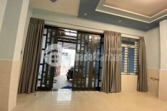 Bán nhà c4 trần xuân soạn quận 7 dt 100mv chỉ 8 tỷ ngang 5.5m.