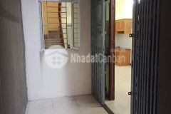 Oto qua cổng nhà đẹp ở ngay nhanh tay nhanh tay 30m 4 tầng mt 4.5m giá 2.4tỷ.