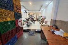 Bán nhà q. phú nhuận, ô tô đỗ cửa, 1 căn ra mặt tiền, dt 45m2, 5 lầu.