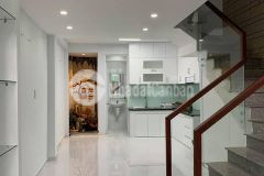 Chỉ 3 tỷ nhỉnh có hộ khẩu quận 10, dt 44m2