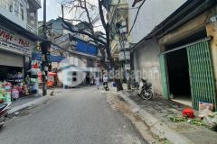 Tựu liệt, ô tô tránh, vỉa hè, kinh doanh 46,5m hơn 4 tỷ.