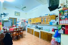 Bán khẩn cấp nhà 81m2x4 tầng, ô tô vào nhà, gần hồ tây, kinh doanh đỉnh, nhỉnh 12 tỷ.