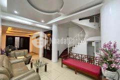 Nhà đẹp phố bạch mai, ngõ rộng và thông. 43m2 x 5t. gía 4.5 tỷ.