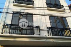 Bán nhà phố hoàng cầu, kinh doanh, phân lô ô tô tránh, 50m2, 4 tầng đẹp, giá chỉ 13 tỷ.