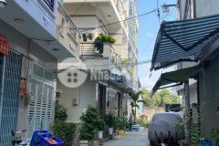 Nhà lô gốc hẻm rộng p15, quận 8, diện tích 3.2 8 m, 3 lầu 2.5 tỷ.