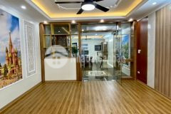 Chính chủ bán nhà phố giáp bát, 59m2, 5 tầng, nhỉnh 6 tỷ, ngay gần mặt phố