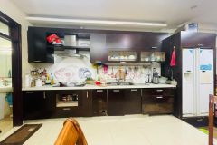 Nhà đẹp trần khát chân, tặng full nội thất, gần phố, gần bãi ô tô đỗ.