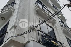 Bán nhà đẹp phố trung kính,trung hòa,ô tô,65m,4t,4.8m giá chỉ 8.4 tỷ lh hải cg.