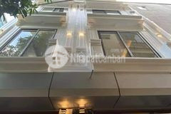 Bán nhà mặt ngõ 49 huỳnh thúc kháng, phân lô lô góc, kinh doanh 100m2, 8 tầng,m tiền 16m.