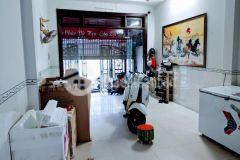 Bán nhà quận 7 đường phú thuận dt 80mv chỉ 5.9 tỷ vị trí đẹp.