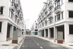 Bán shophouse sông hồng trâu quỳ, 81m2 giá 11 tỷ đường 11m.lh 0336050957