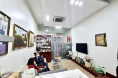 Bán nhà nguyễn văn cừ long biên 40m² nhỉnh 5tỷ ôtô 7 chỗ kinh doanh thoáng 0888160055.