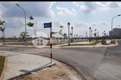 Đất nền ngay chợ hưng long, 950trnền hỗ trợ vay vốn, sổ hồng riêng