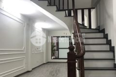 Cần tiền bán gấp quan nhân ôtô đô cưa kinh doanh tôt dt 45m2,5 tầng giá chỉ 6.9tỷ