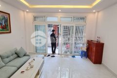 Bán gấp nhà vương thừa vũ, 40m, 6.2 tỷ, ô tô đỗ cửa, kinh doanh.