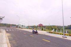 Lô đất trung tâm tp.tân uyên, mặt tiền đường 42m kcn nam tân uyên