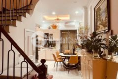 Chính chủ bán nhà phố ngọc lâm long biên 52m2 chỉ 7.9 tỷ