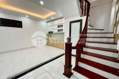 Hồng tiến long biên nhà mới tinh ở ngay