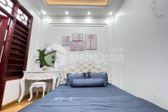 Bán nhà kim giang kim văn hoàng mai 3.18 tỷ 31m 4t mặt hồ ngõ bãi ô tô.