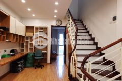 Bán nhà đường trần phú hà đông nhà đẹp sẵn ở ngay, 2 mặt thoáng hang xóm kđtvq,dt40m2, gía4 tỷ 7.