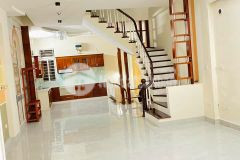 Bán nhà mới đẹp phố bạch đằng ngõ ô tô, dt 30m2, giá 3,3 tỷ.