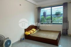 Nhỉnh 4 tỷ mà có ngay căn nhà trung tâm cầu giấy 40m, 5 tầng, ba gác đỗ cửa, nhà đẹp ở ngay