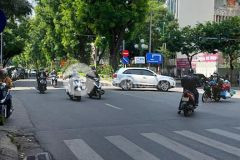 Mặt phố, vỉa hè đá bóng, kinh doanh khủng phố giảng võ, đống đa, 0911554873.