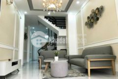 Có 1 không 2 nhà đẹp giá tốt khu vực an ninh sổ riêng ở trung tâm quận 1