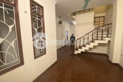 Bán nhà gấp tứ liên gần trường học, chợ diện tích 50m2, 5 tầng mặt tiền 4,69m