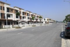 Cần tiền kinh doanh bán nhanh căn shop house 2 mặt tiền phố đi bộ 26m