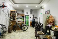 Bán nhà đẹp mới, ở hoàng văn thái 34m2, 5 tầng giá 3.6 tỷ.