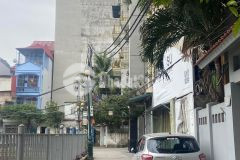 Nhà giáp bát lô góc wiew hồ oto kinh doanh nhỉnh 5 tỷ.