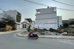 Bán đất lô góc,mặt tiền đường, diện tích 5.6x13.8 long thạnh mỹ,quận 9