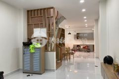 Cần bán gấp 37m2 nhà mới 3 tầng gần mt trần hưng đạo quận 1 hẻm ô tô 7 chỗ vào nhà.