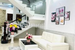 Chuyển công tác về quê sinh sống. nhà mới 80m2 nơ trang long sát mặt t