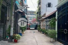 67trm2 phạm văn bạch tân bình ngang 4 2pn hẻm rộng vào nhà.