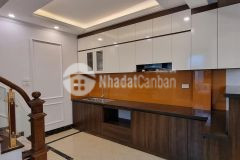 Nhà 5 tầng khu vực hot quận long biên ô tô vào nhà.