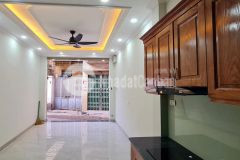 Nhà mới đẹp hoàng mai, mặt ngõ xe tải chạy thông các ngả, kinh doanh các loại hình.