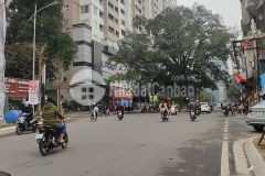 Nhà vũ trọng phụng, 1 nhà ra phố, 40m24 tầng, nhà mới về ở ngay, 5 tỷ hơn lh 0969029681