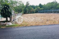 Có lô đất thổ cư cần bán đất hai mặt tiền nhựa 15m