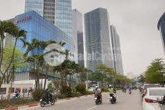 Bán nhà mặt phố đào tấn, ba đình, gần tttm lotte, dt 105m2 x mt 6.1m, vỉa hè rộng, kinh doanh đỉnh