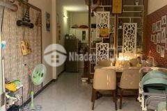 Bán nhà tựu liệt 4 tầng dân xây 33m2 ngõ 2.5m hơn 2 tỷ.