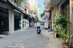 Lê văn sỹ xe hơi vào nhà mt 4m hẻm 8m thông tứ tung 6.5 tỷ lh0786961692.