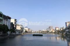 Hiếm đất sát mặt hồ điều hòa ngọc lâm, long biên.