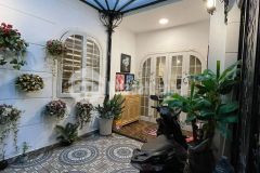 Chính chủ bán nhà 3tầng nguyễn văn cừ, long biên 45m2 giá chỉ hơn 4tỷ. lh 0583699888