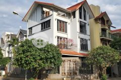 Biệt thự lô góc 230m 5t, hầm, thang máy kđt văn khê. giá chỉ nhỉnh 30 tỷ. 0975626023