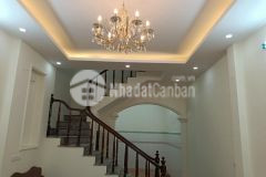 Cần bán nhà ở đống đa 45m, 4 tầng, 3 gác đỗ cửa, nhà đẹp về ở ngay. giá chỉ nhỉnh 4 tỷ rưỡi