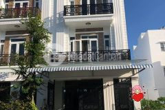 Bán biệt thự 1 trệt 2 lầu đồi 2 đường bình gĩa,hướng đông bắc.