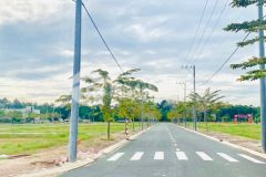 Đất mặt tiền quốc lộ 13 thổ cư 100